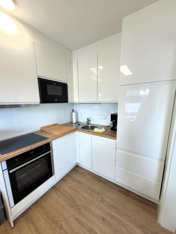 Apartment 21124 *